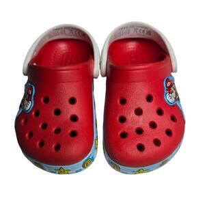 Crocs Kids Classic Super Mario Clogs Red, Size C6